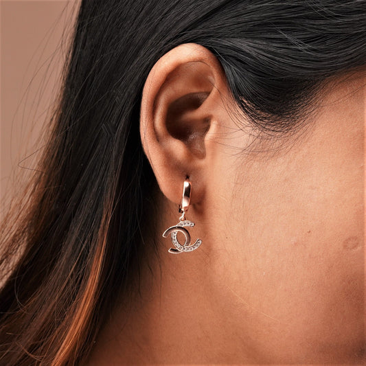 A double  C shape earrings