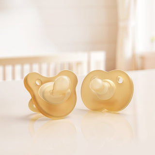 Ultra Soft Silicone Baby Pacifier Imitates Breast Milk with Storage Box