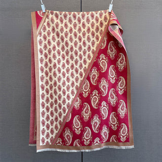 Elegant Double-Sided Red Paisley Cashew Flower Printed Winter Shawl