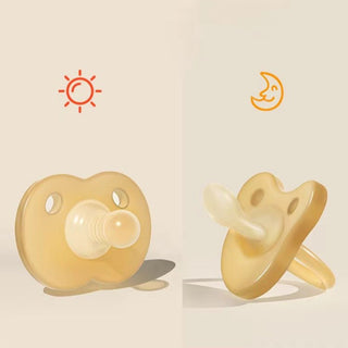 Ultra Soft Silicone Baby Pacifier Imitates Breast Milk with Storage Box